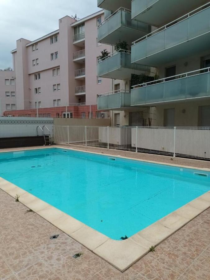 Appartement T2, Climatise, Wifi, Parking Et Piscine Prives セット エクステリア 写真